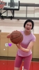 妹妹说紫色很有韵味 💜 学妹布兰妮这装备加&ldquo;防守&rdquo;嘛？